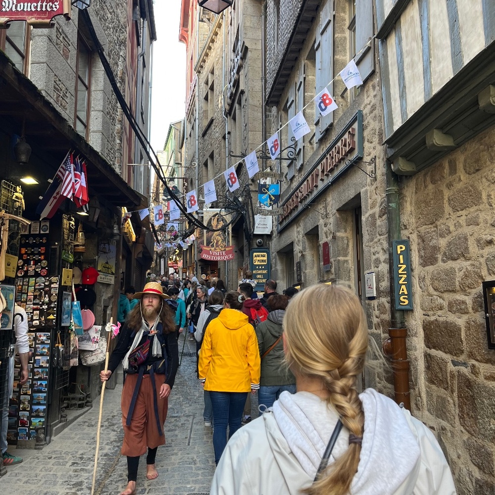 Meet your Posher, Macy